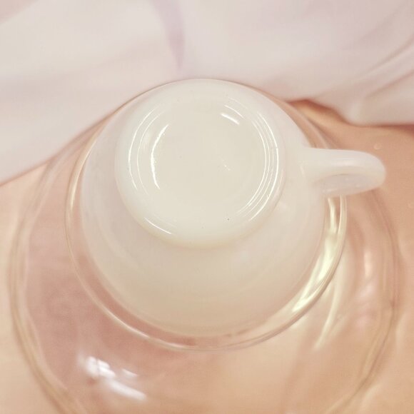 Fire King Primrose SINGLE Milk Glass Cup, Pink & Red Flowers, Vintage 1960-62 - Picture 7 of 9